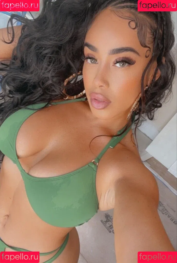 Jasmin Cadavid Onlyfans Photo Gallery 