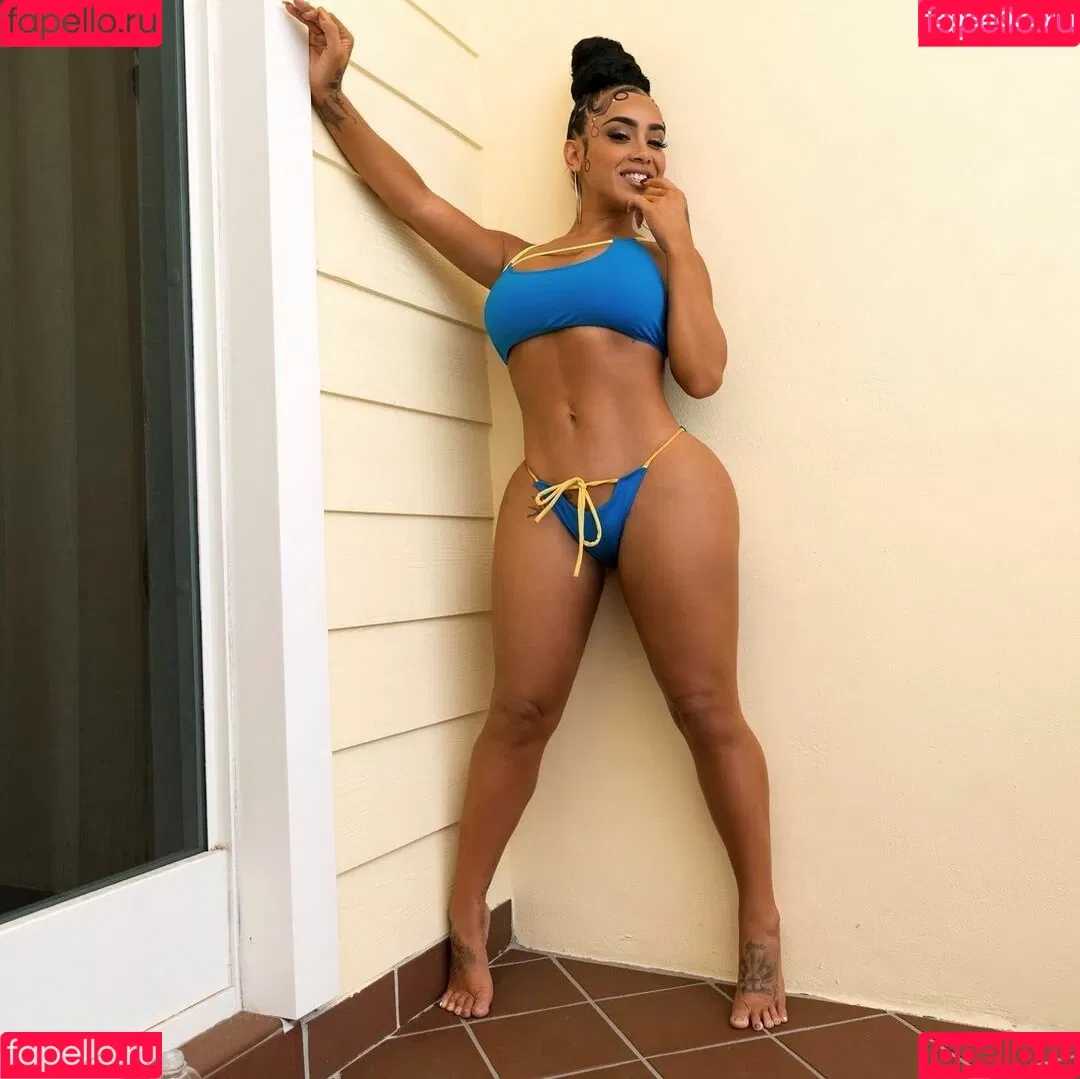 Jasmin Cadavid Onlyfans Photo Gallery 