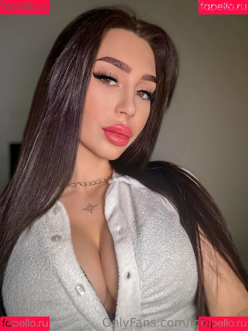 Louise.vip Onlyfans Photo Gallery 