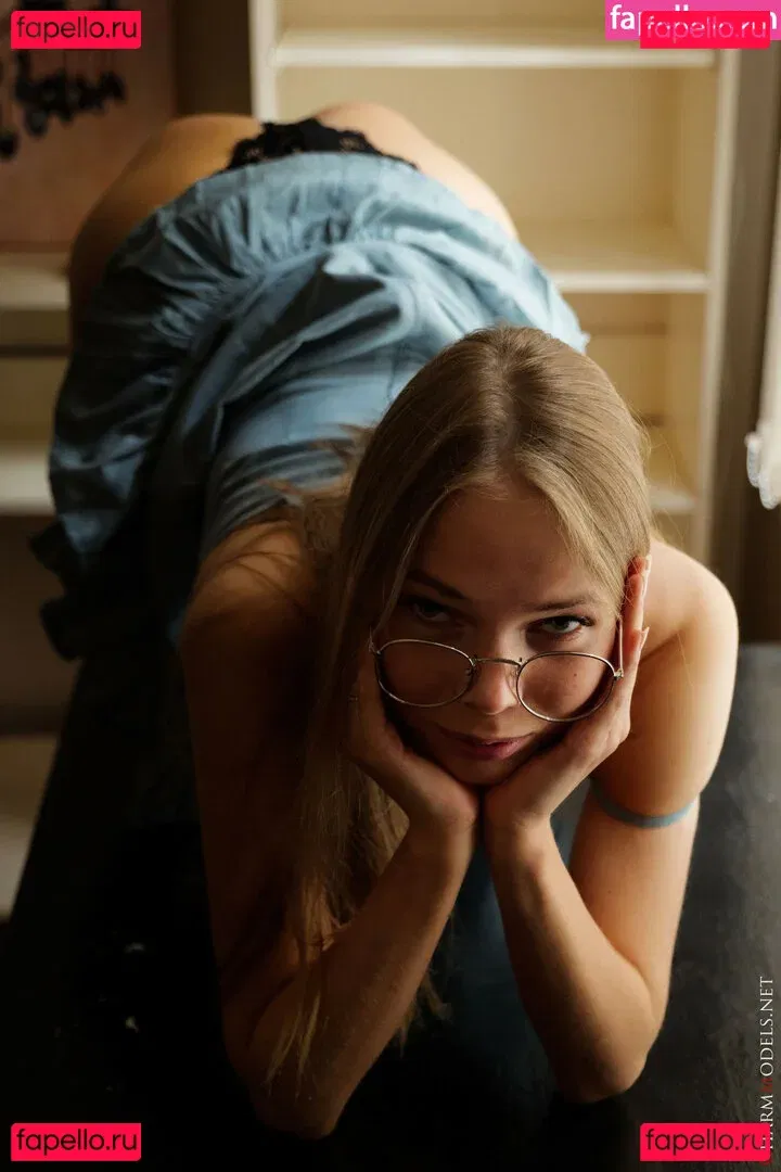 Louise.vip Onlyfans Photo Gallery 