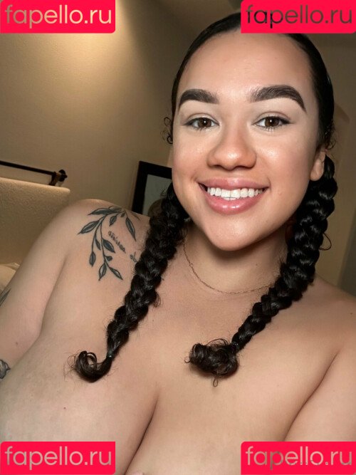 Britt Cuadra Onlyfans Photo Gallery 