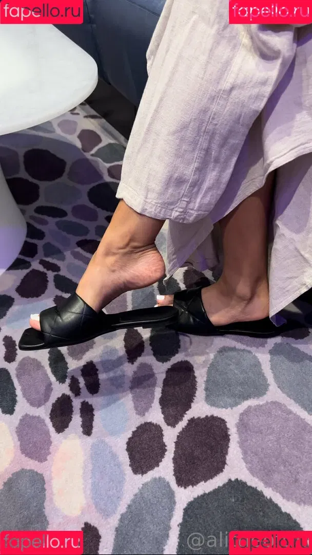 alittleoftiff Onlyfans Photo Gallery 