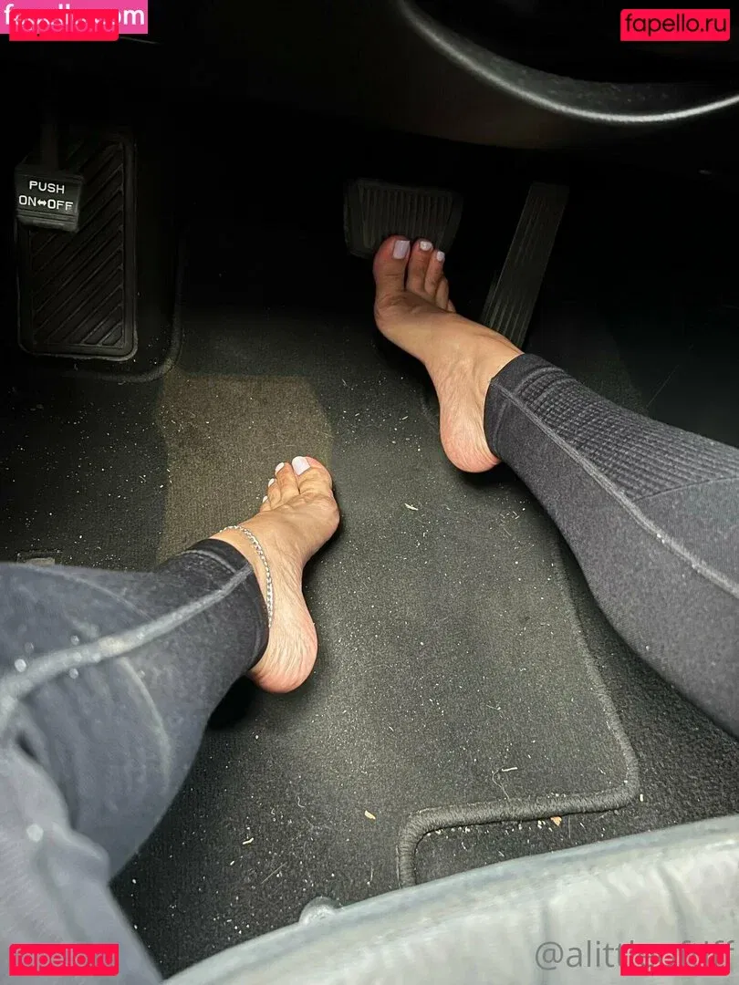 alittleoftiff Onlyfans Photo Gallery 