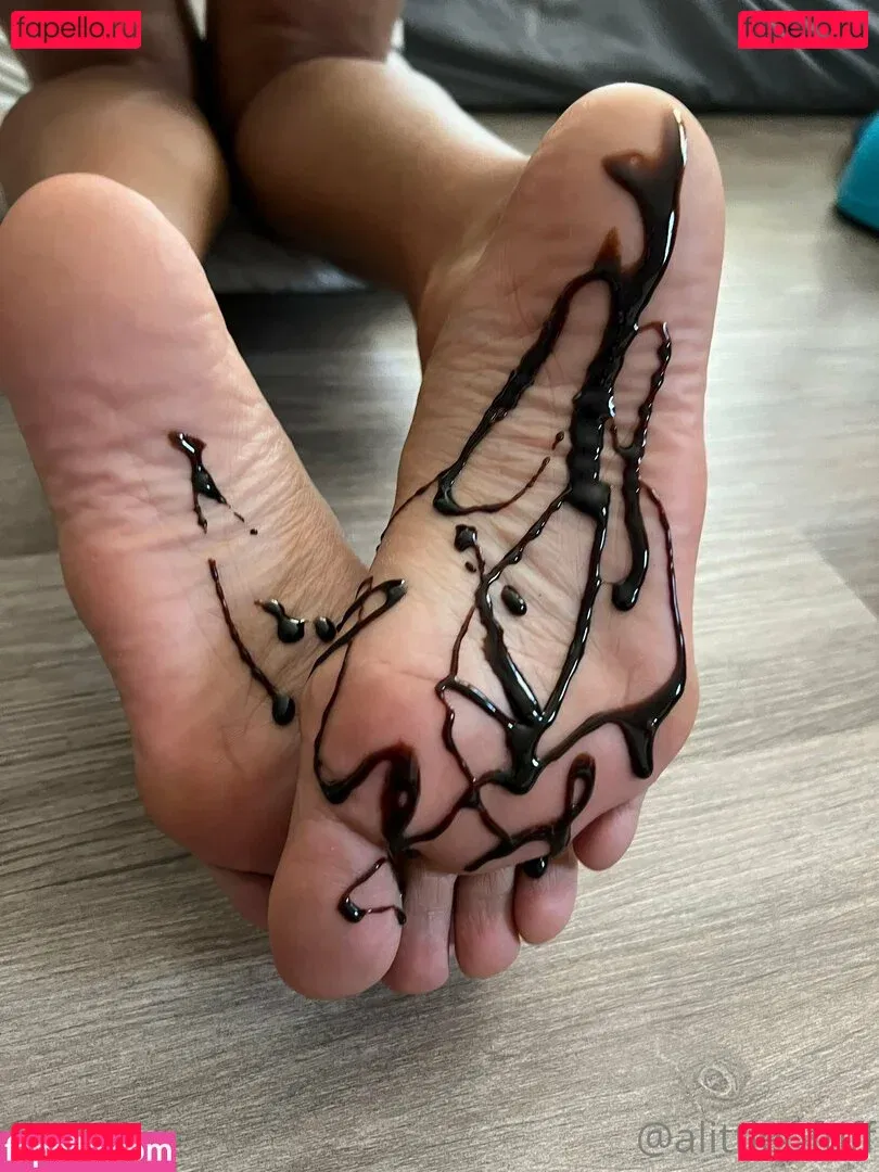 alittleoftiff Onlyfans Photo Gallery 