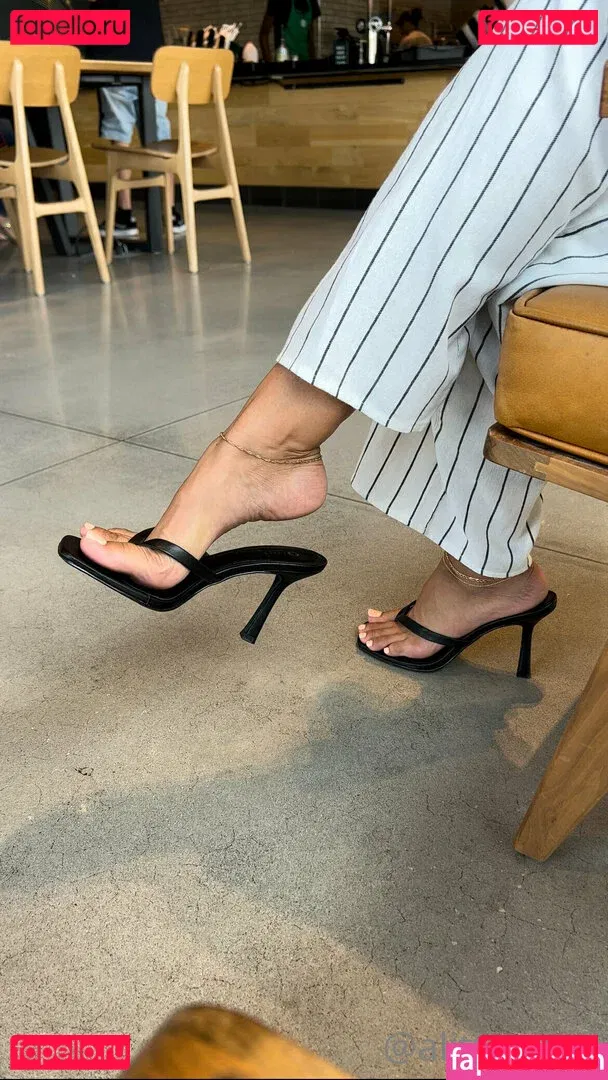 alittleoftiff Onlyfans Photo Gallery 