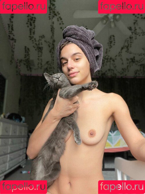 katchats Onlyfans Photo Gallery 