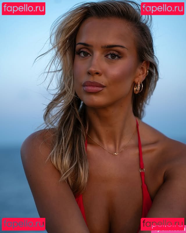 Celina Hansen / Celinahhansen Onlyfans Photo Gallery 