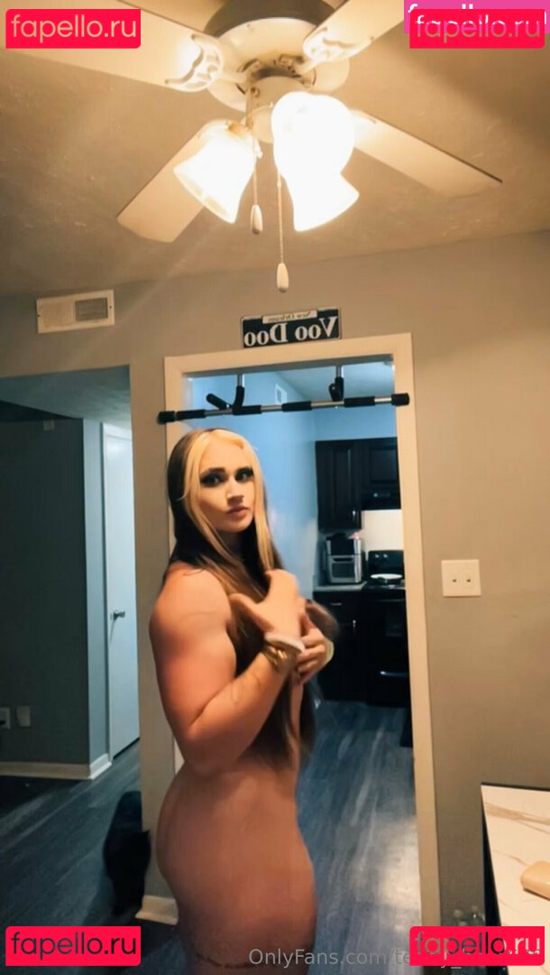 Michelle Hensley / mhensley_1 / teddy_bear676 / teddy_bear678 Onlyfans Photo Gallery 