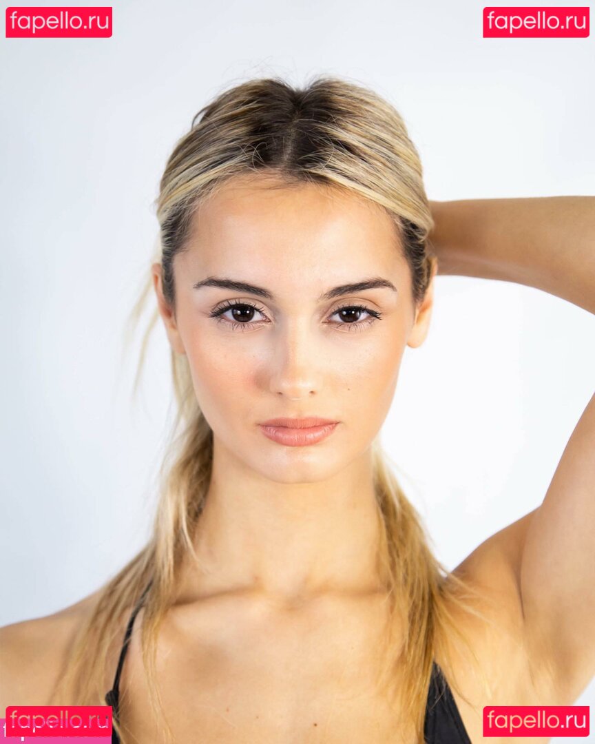 Candela Simoneit / candesimoneitt Onlyfans Photo Gallery 