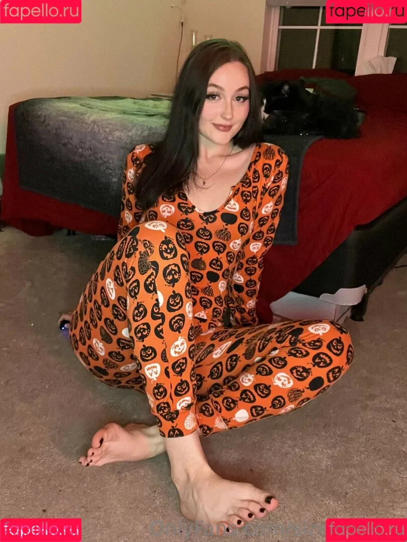 Sizeelevens Onlyfans Photo Gallery 