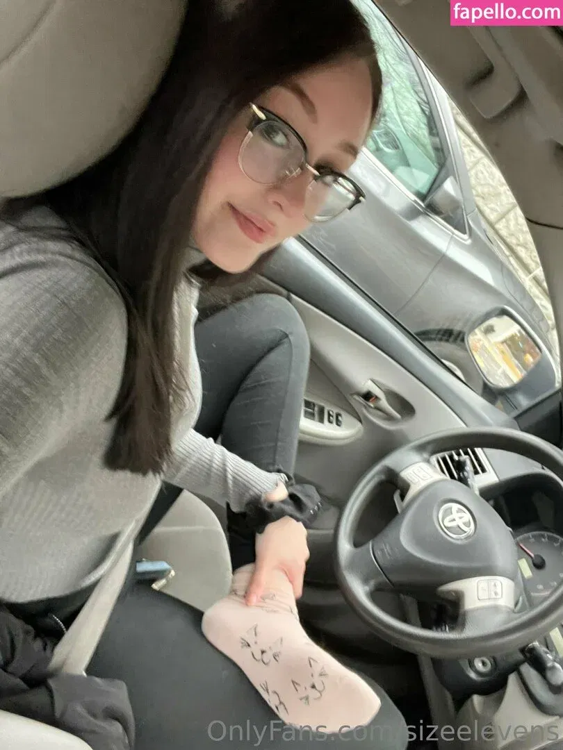 Sizeelevens Onlyfans Photo Gallery 