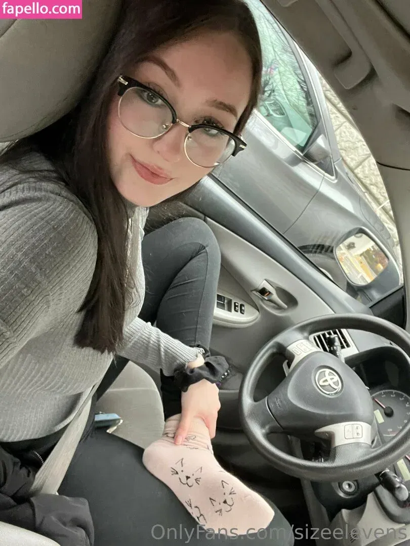 Sizeelevens Onlyfans Photo Gallery 