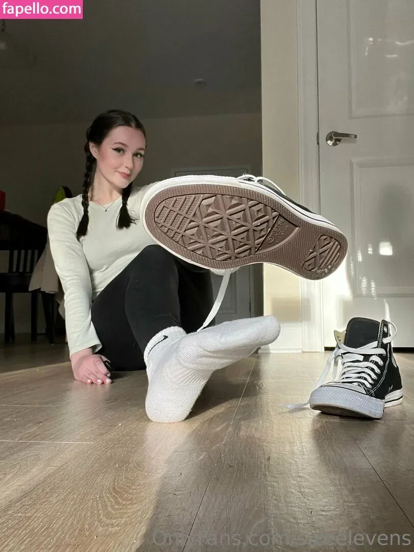 Sizeelevens Onlyfans Photo Gallery 