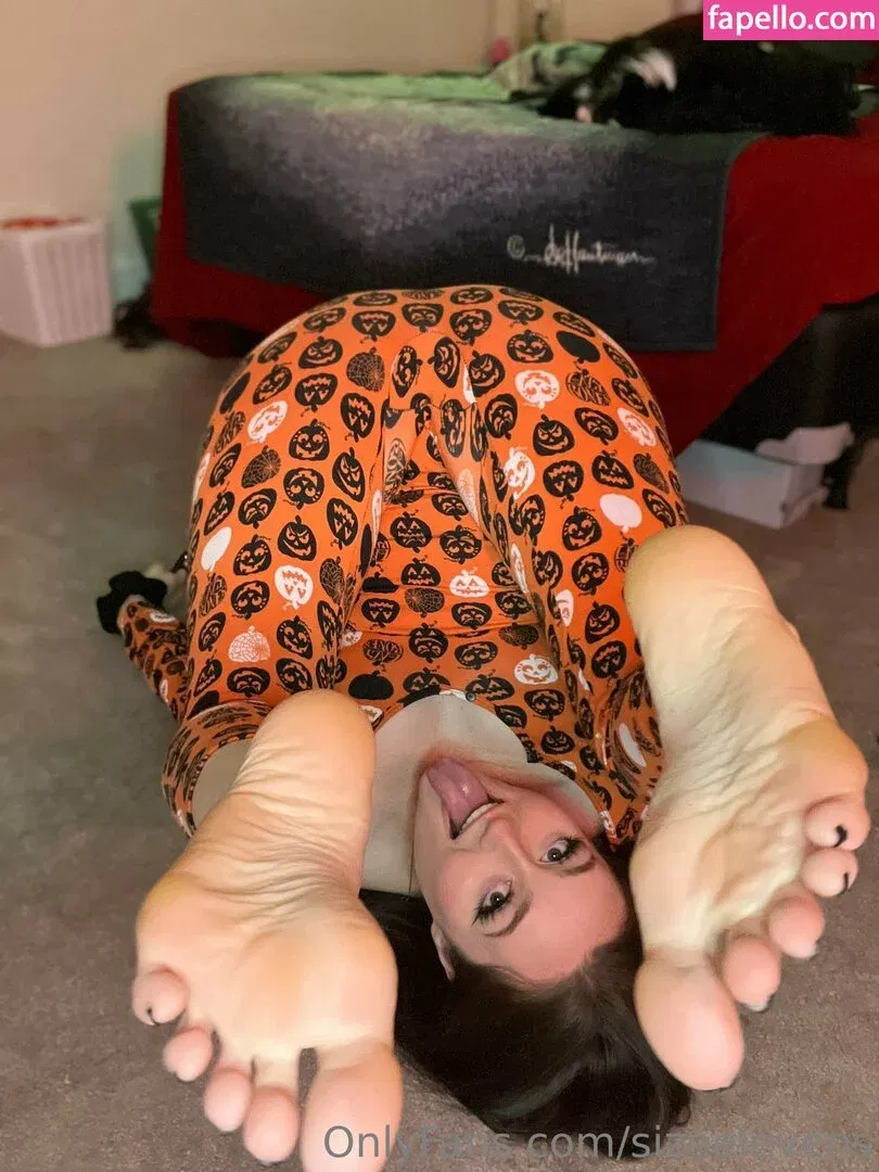 Sizeelevens Onlyfans Photo Gallery 