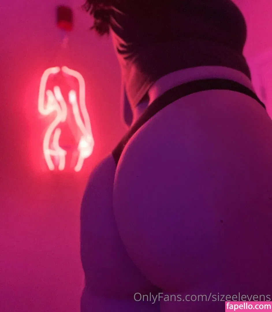 Sizeelevens Onlyfans Photo Gallery 