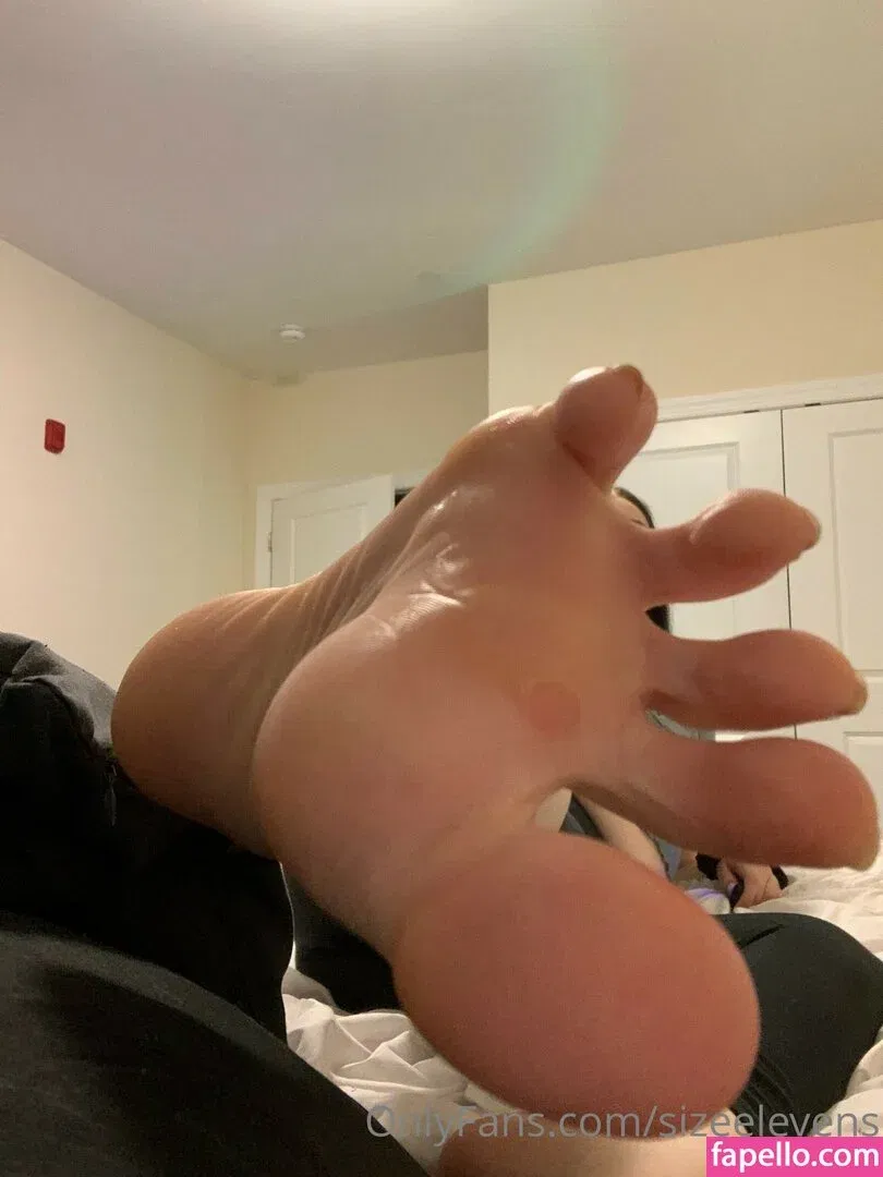 Sizeelevens Onlyfans Photo Gallery 