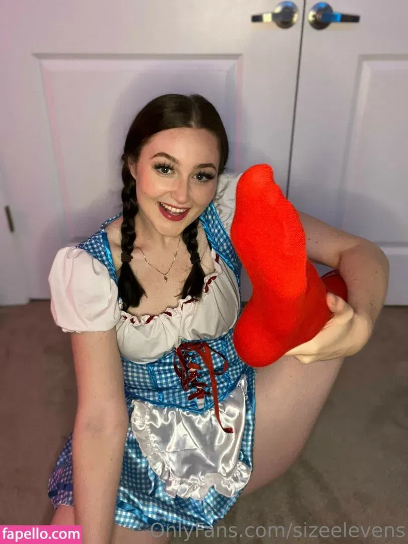 Sizeelevens Onlyfans Photo Gallery 