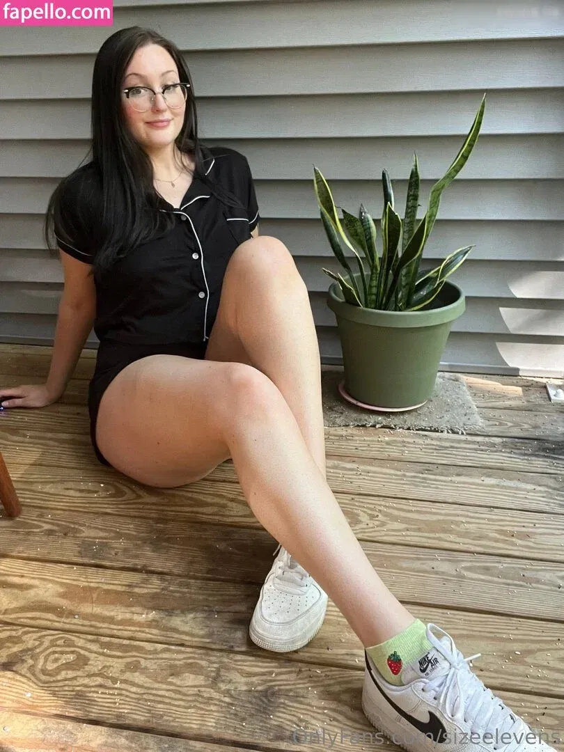 Sizeelevens Onlyfans Photo Gallery 