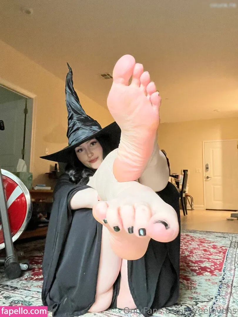 Sizeelevens Onlyfans Photo Gallery 