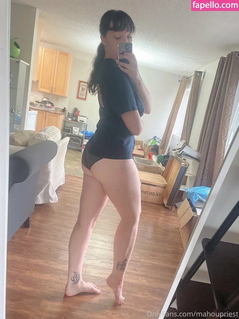 mahoupriest Onlyfans Photo Gallery 