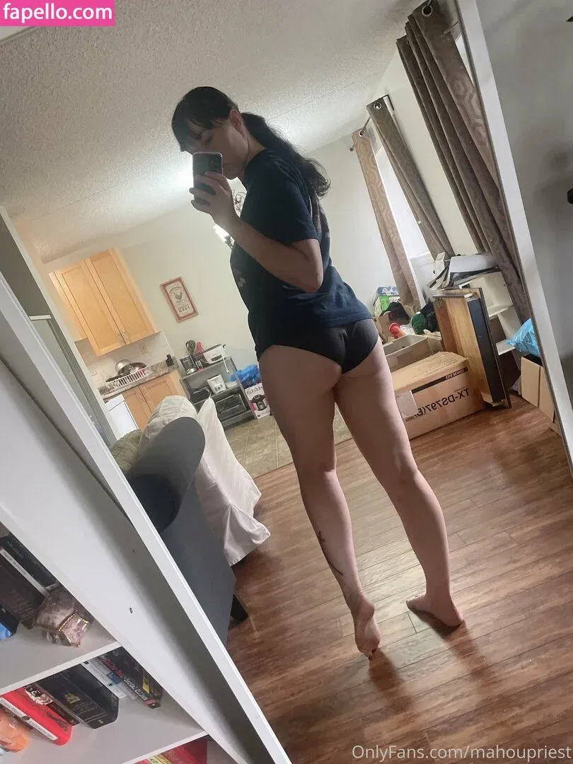 mahoupriest Onlyfans Photo Gallery 