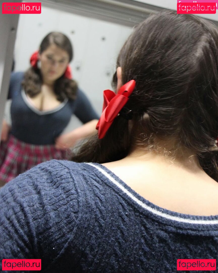 Princess Vero / Smorezzzzz / princessveroxox Onlyfans Photo Gallery 