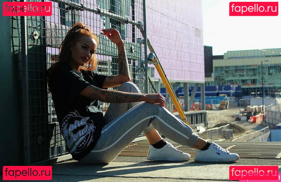 Emilie Naylor / _emilienaylorx / nayloremiliex Onlyfans Photo Gallery 