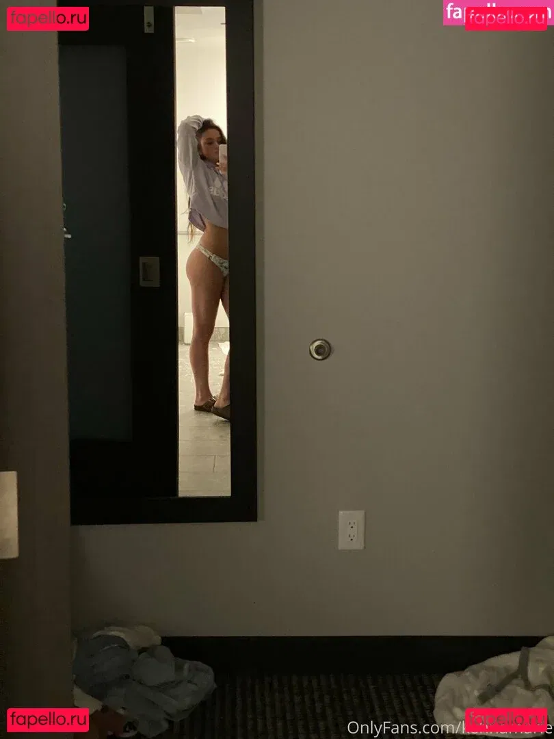 baby.mak Onlyfans Photo Gallery 