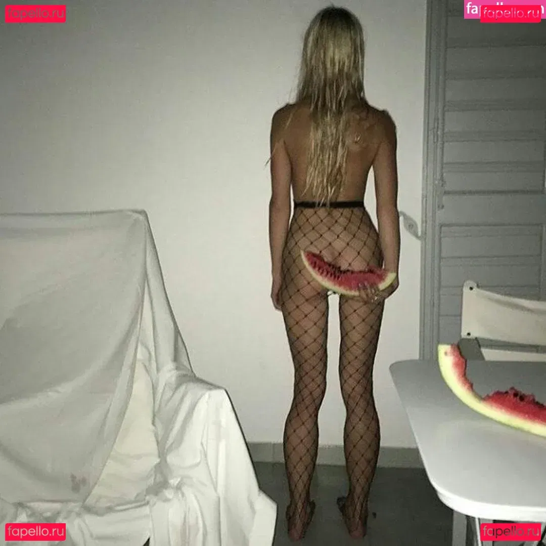 miawaifu Onlyfans Photo Gallery 