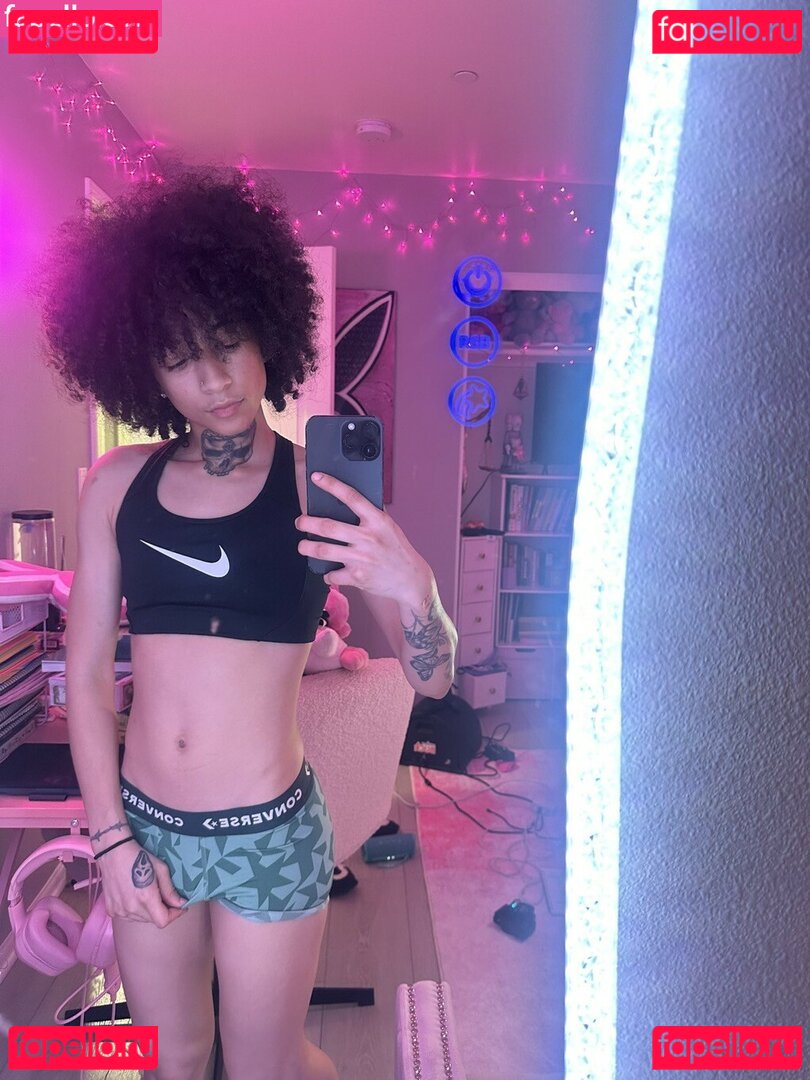 Sixthestar / Sixtyb1 / sixthestarr Onlyfans Photo Gallery 