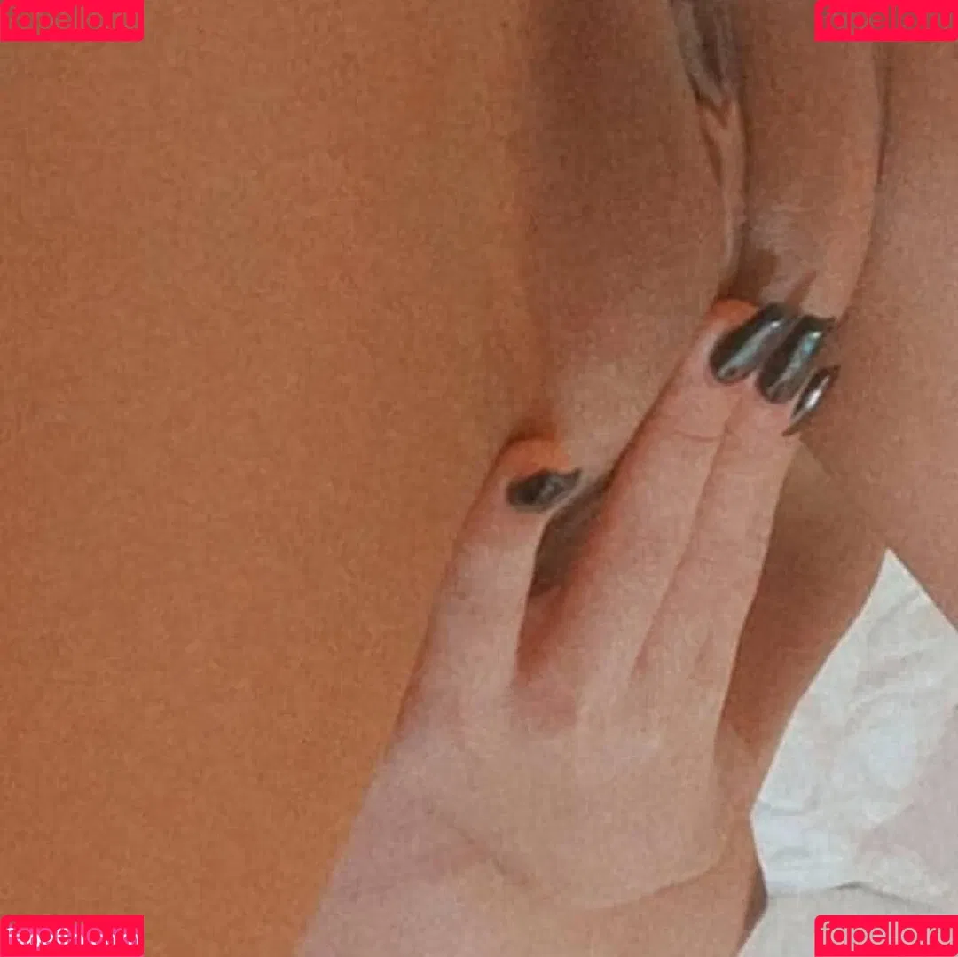 MoonAlessa Onlyfans Photo Gallery 