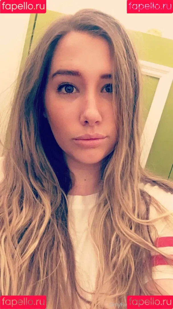 redvelvetxx Onlyfans Photo Gallery 
