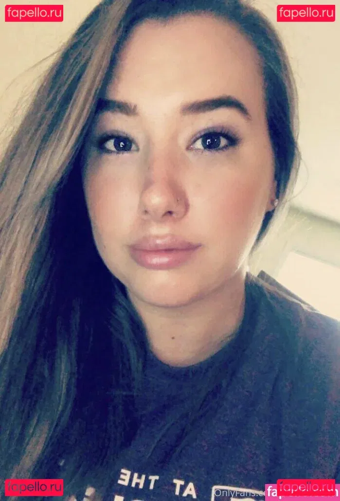 redvelvetxx Onlyfans Photo Gallery 