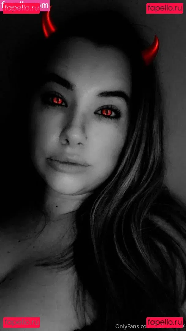 redvelvetxx Onlyfans Photo Gallery 