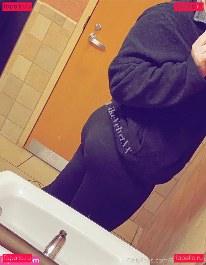 redvelvetxx Onlyfans Photo Gallery 