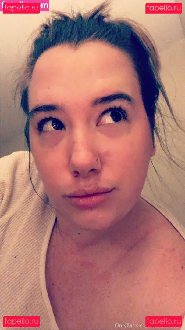 redvelvetxx Onlyfans Photo Gallery 