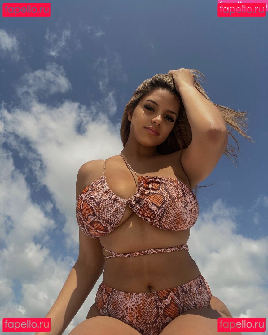 Leslie Sanchez / _m.sanx3 / lestisanchez Onlyfans Photo Gallery 