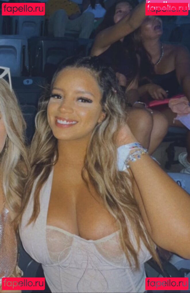 Leslie Sanchez / _m.sanx3 / lestisanchez Onlyfans Photo Gallery 