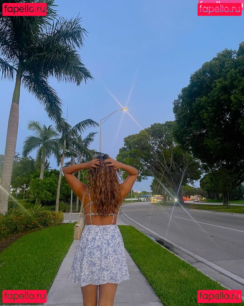 Leslie Sanchez / _m.sanx3 / lestisanchez Onlyfans Photo Gallery 