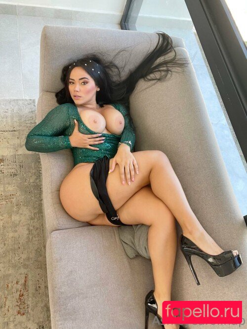 Ashley Carolina Nude Onlyfans Photo 22