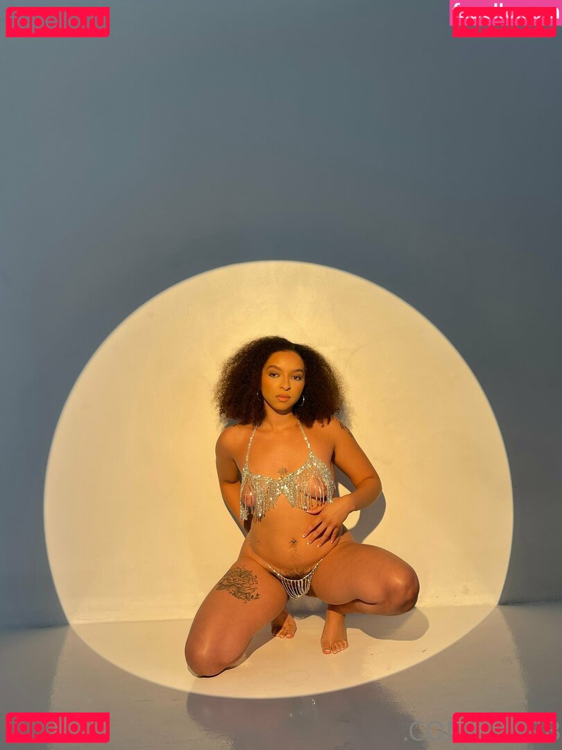 Ziirrb Nude Onlyfans Photo 19