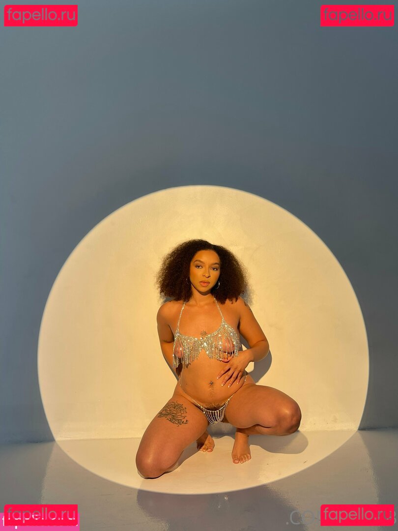 Ziirrb Nude Onlyfans Photo 18