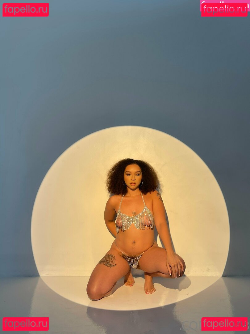 Ziirrb Nude Onlyfans Photo 16