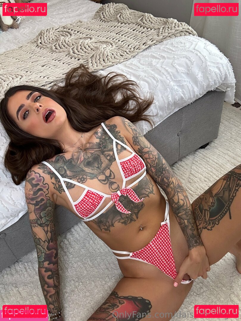 daisydarlingx / daisydarlingxx Onlyfans Photo Gallery 