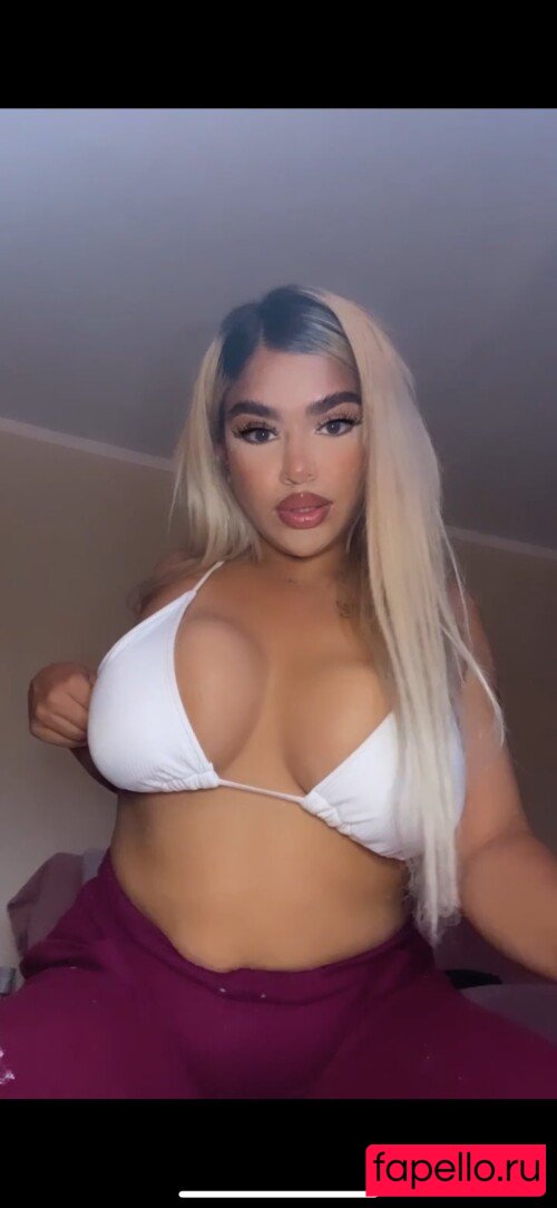 iris.teicu / petcuiris Nude Onlyfans Photo 14