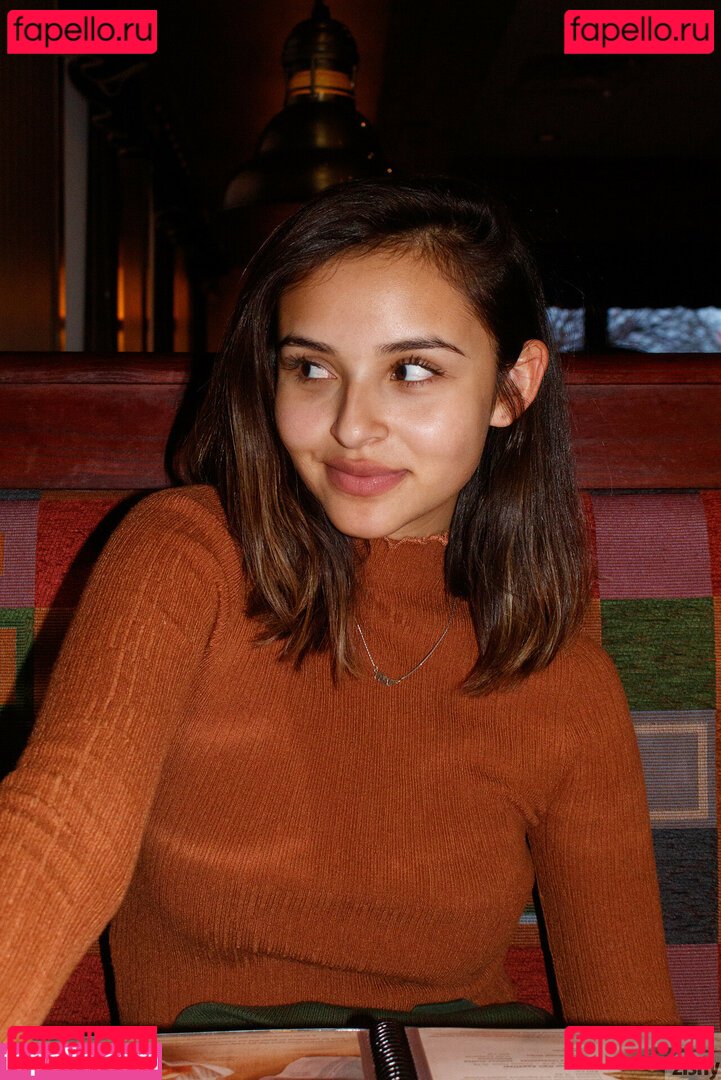 Alejandra Cobos / sofdaydreams Onlyfans Photo Gallery 