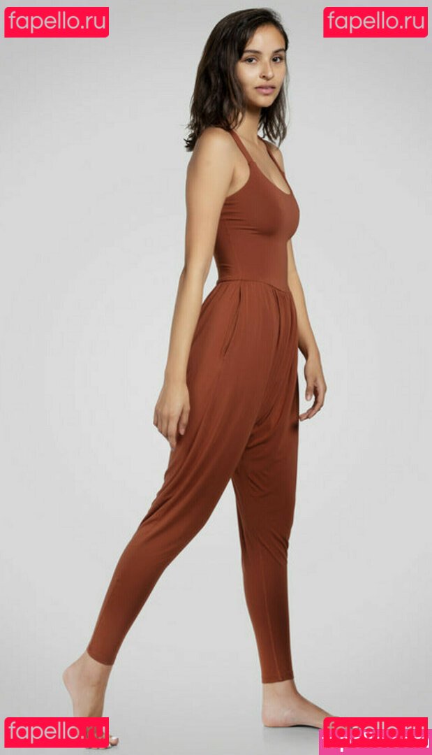 Alejandra Cobos / sofdaydreams Onlyfans Photo Gallery 