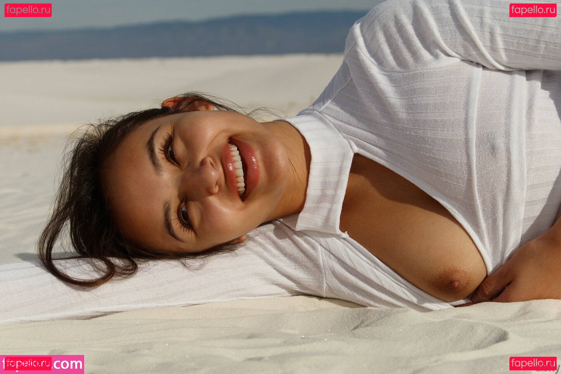 Alejandra Cobos / sofdaydreams Onlyfans Photo Gallery 