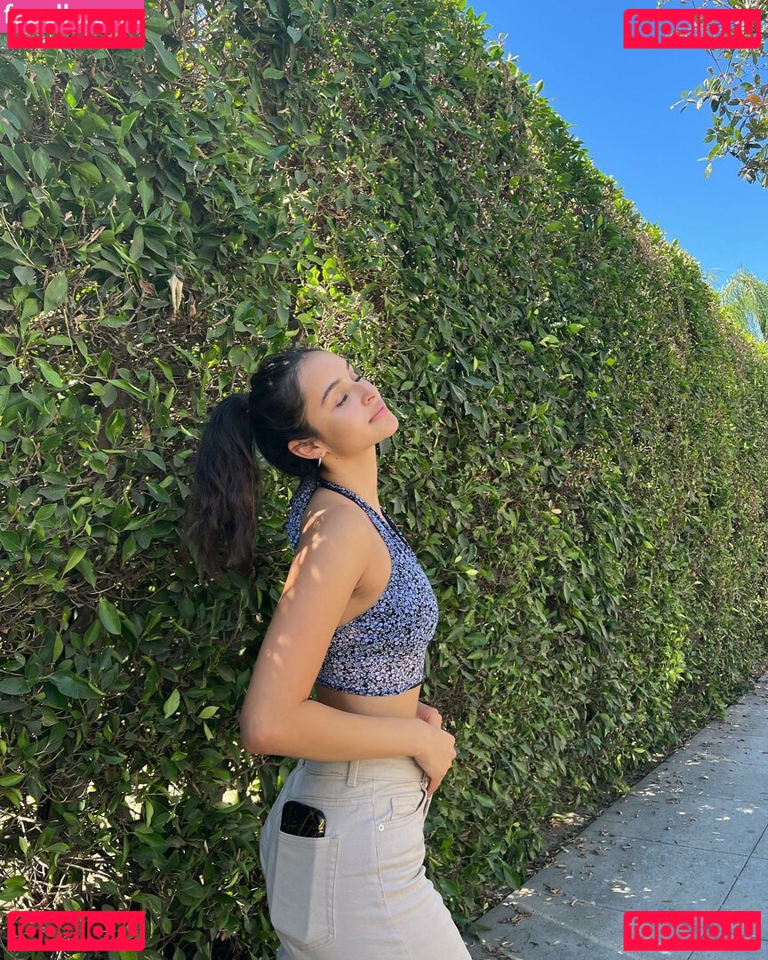 Alejandra Cobos / sofdaydreams Onlyfans Photo Gallery 