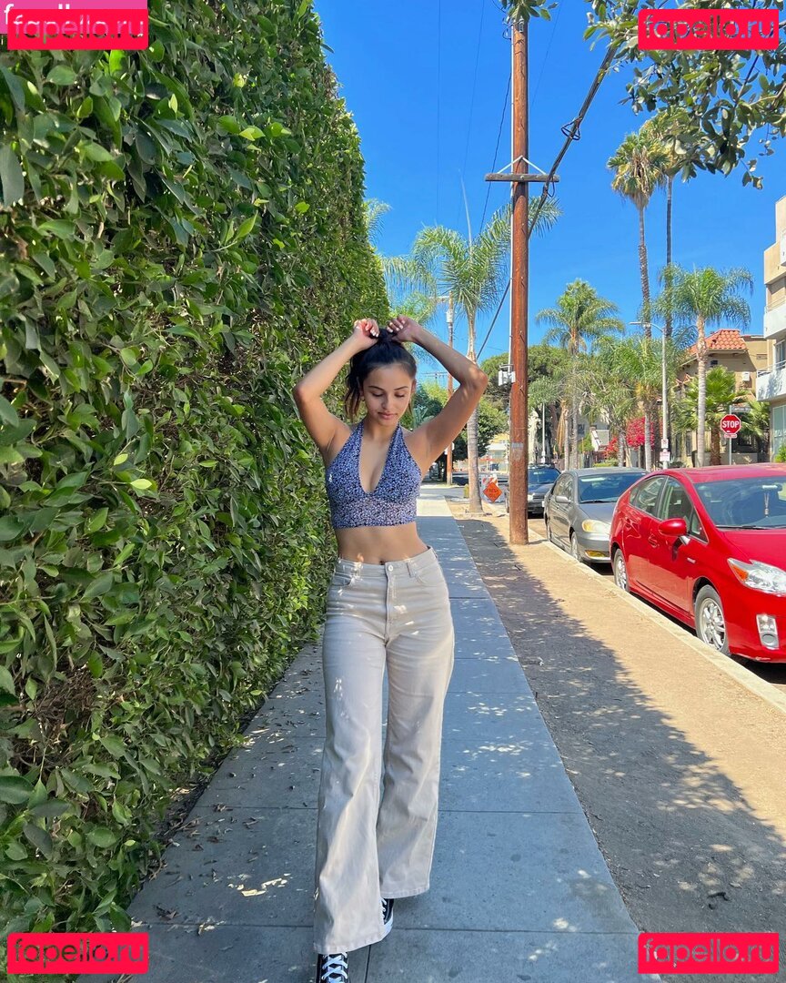 Alejandra Cobos / sofdaydreams Onlyfans Photo Gallery 